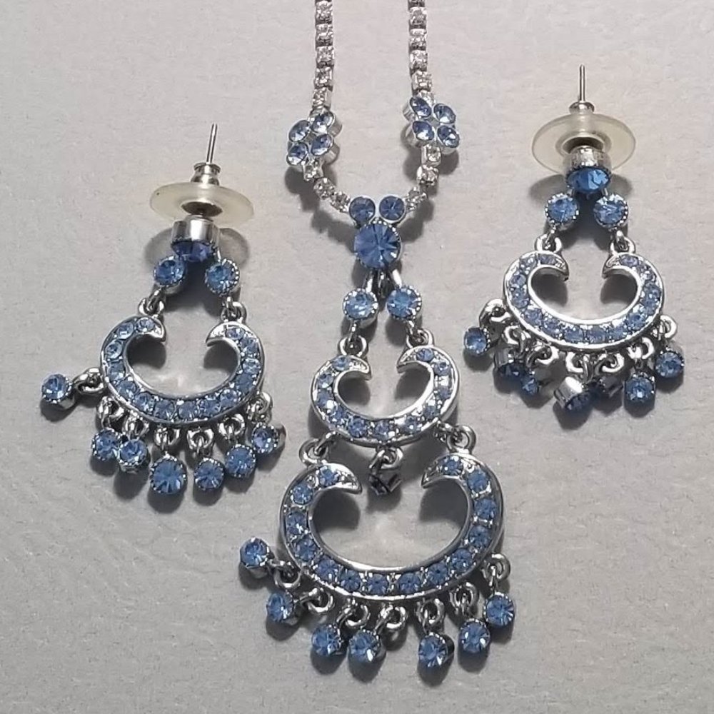 Necklace & Earring Set